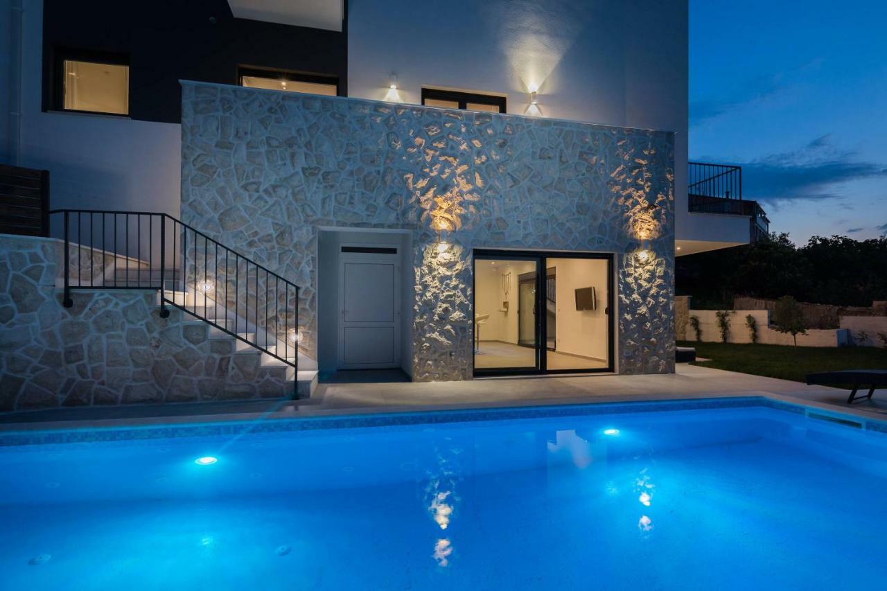 Salt, Luxury Retreat In Villa Traù