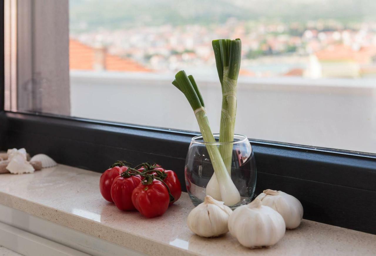 Salt - 10 People, Heated Pool, Trogir, Near & Split Airport Villa