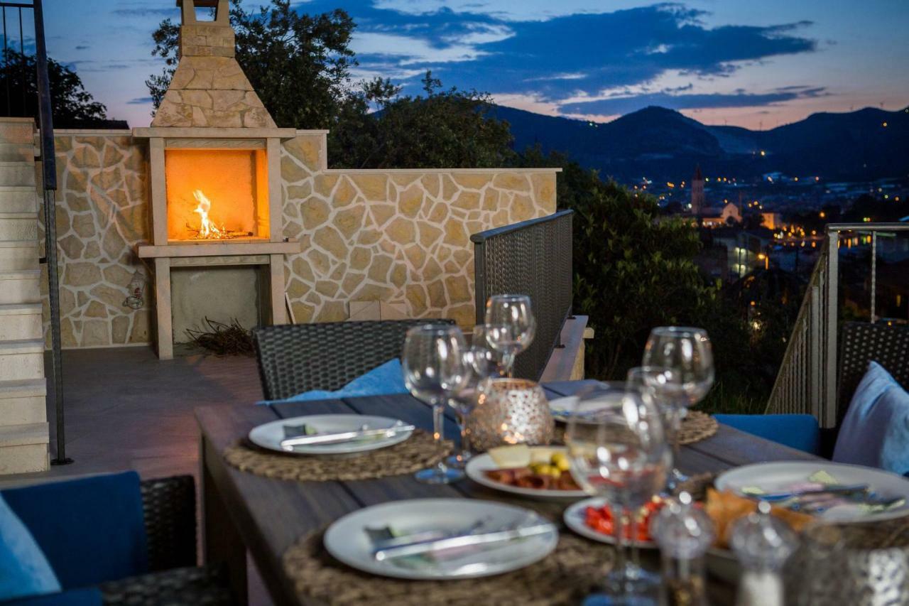 Salt - 10 People, Heated Pool, Trogir, Near & Split Airport * Trogir